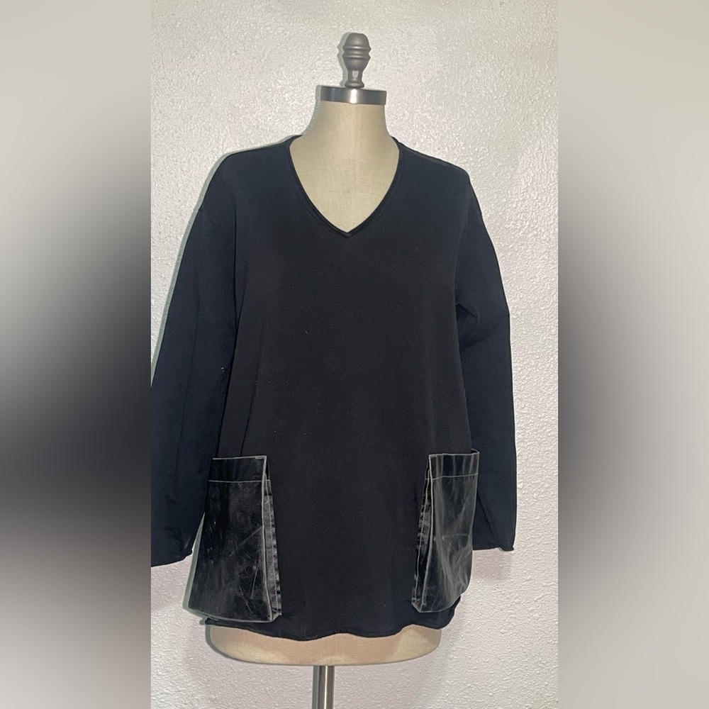 Kedziorek Black Long Sleeve Top with Faux Leather Pockets size large